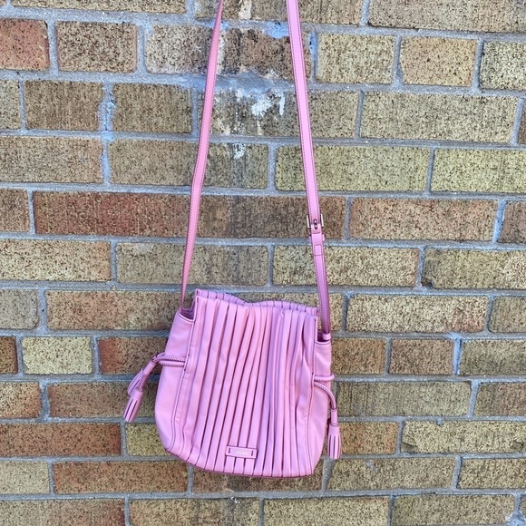 Fossil Rayna Drawstring Crossbody Bag Pink Tassel Bag - Picture 3 of 13